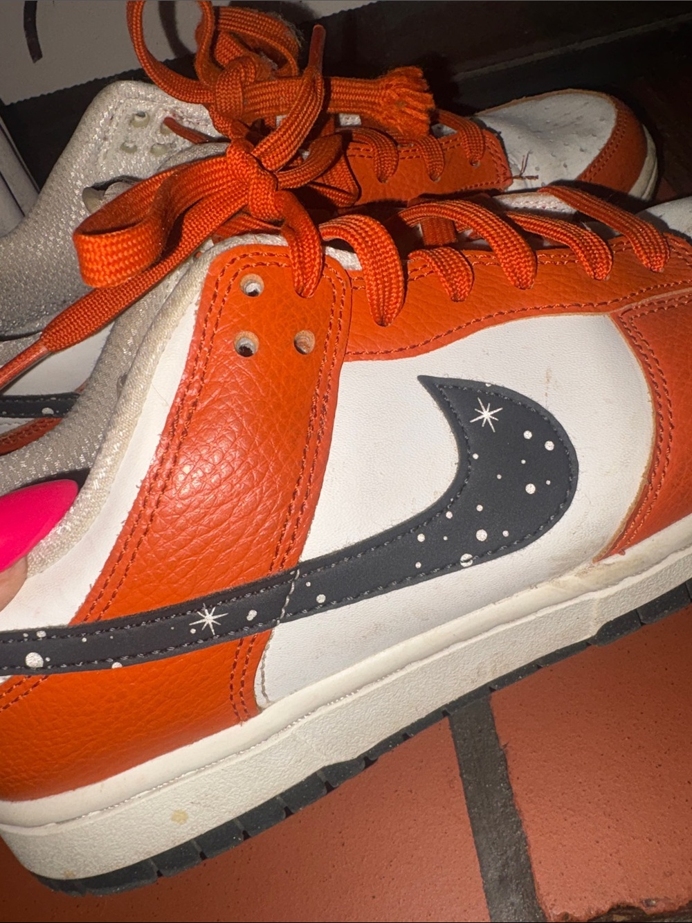 Men’s Red and White Skate Sneakers with Star Swoosh limited Edition Dunks